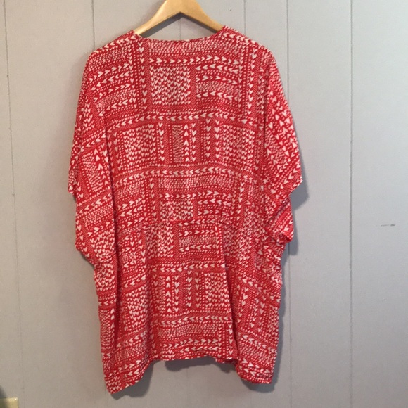 Victoria's Secret Heart Print Beach Cover - Picture 2 of 3